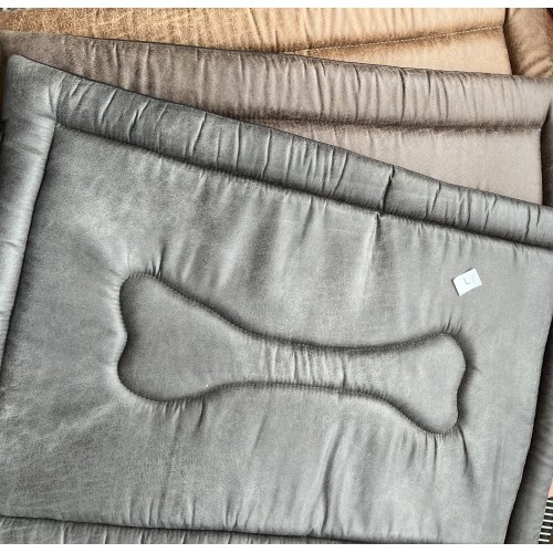 LEGOWISKO PŁASKIE- MATERAC DLA PSA Z EKO-SKÓRY ROZMIAR L 64x43CM